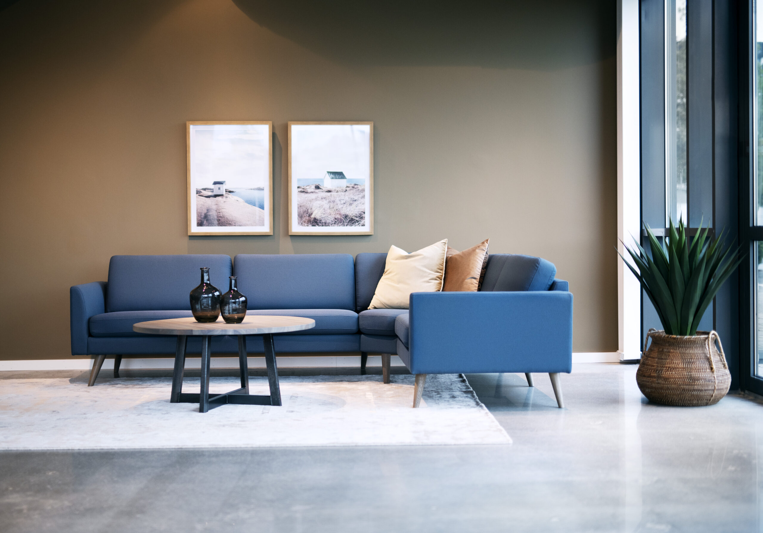NORDICLINE OPPSETT H TEKSTIL CONSEPT DUSTED BLUE HJØRNE STORT ARM 15 BEIN SKRÅ GRÅ LAKKERT 2