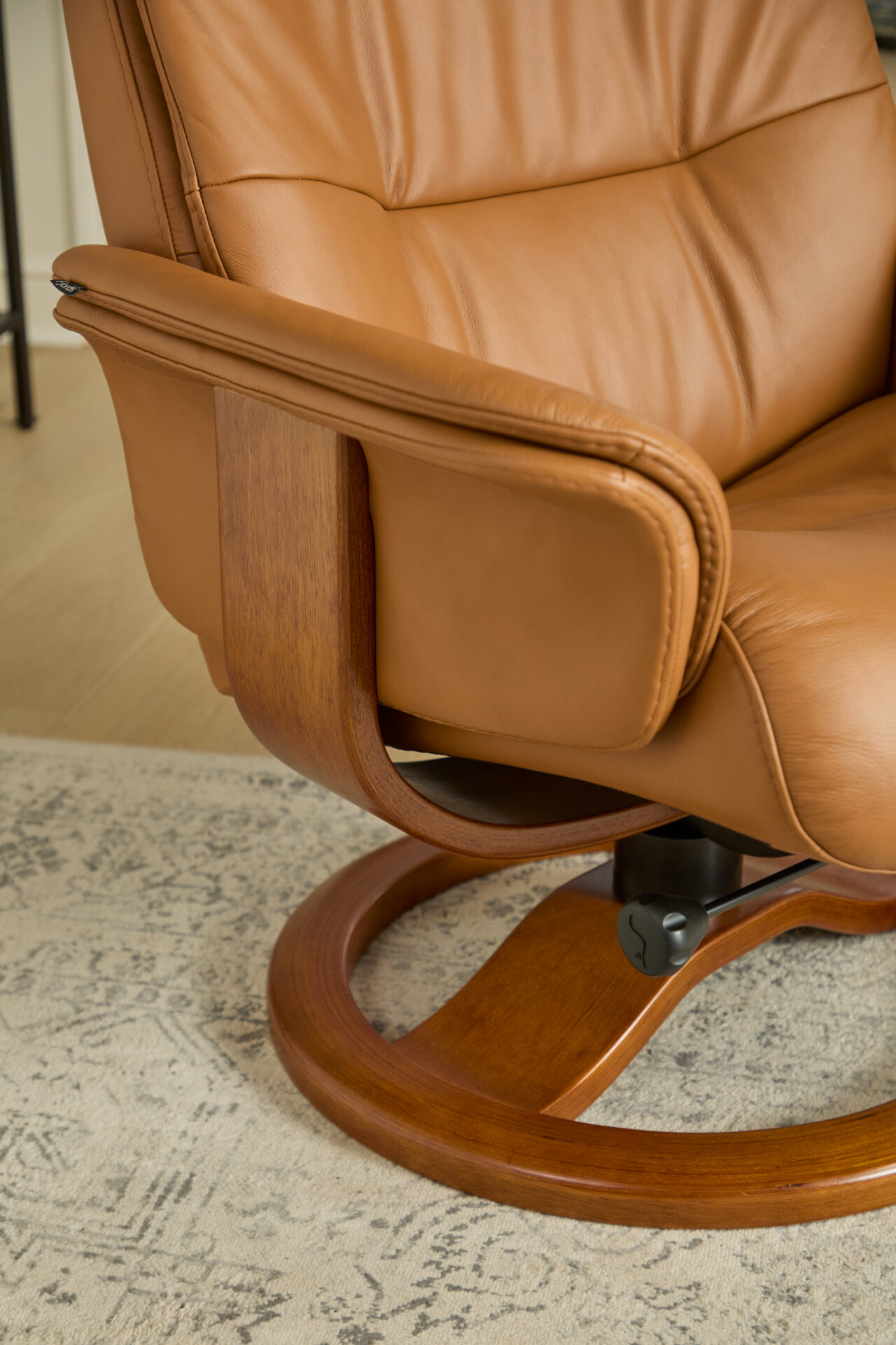 Anne_Chair_Det_1